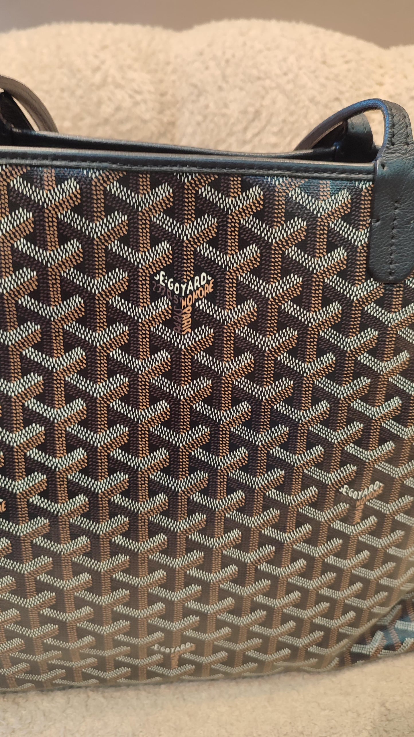 Goyard Artois Black MM