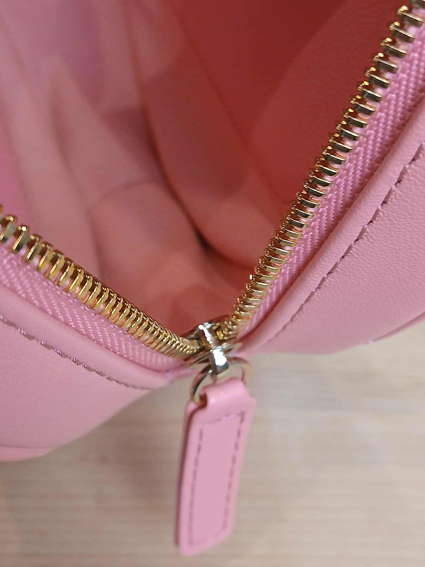 Chanel CC in Love Heart Bag Lambskin Pink Microchipped