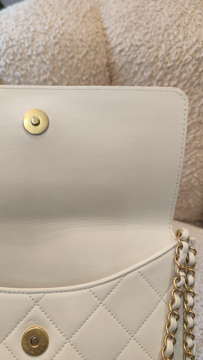 Chanel Hobo Chained Bag White Lambskin Series 31 Fullset