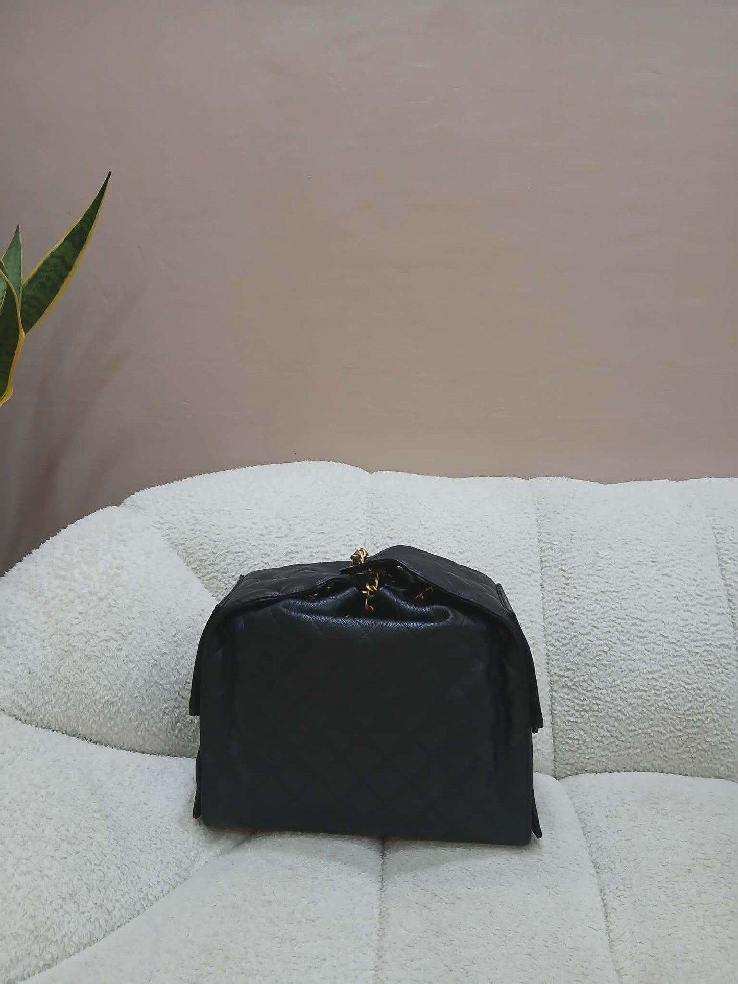 Chanel 25 Black Caviar Microchipped Fullset