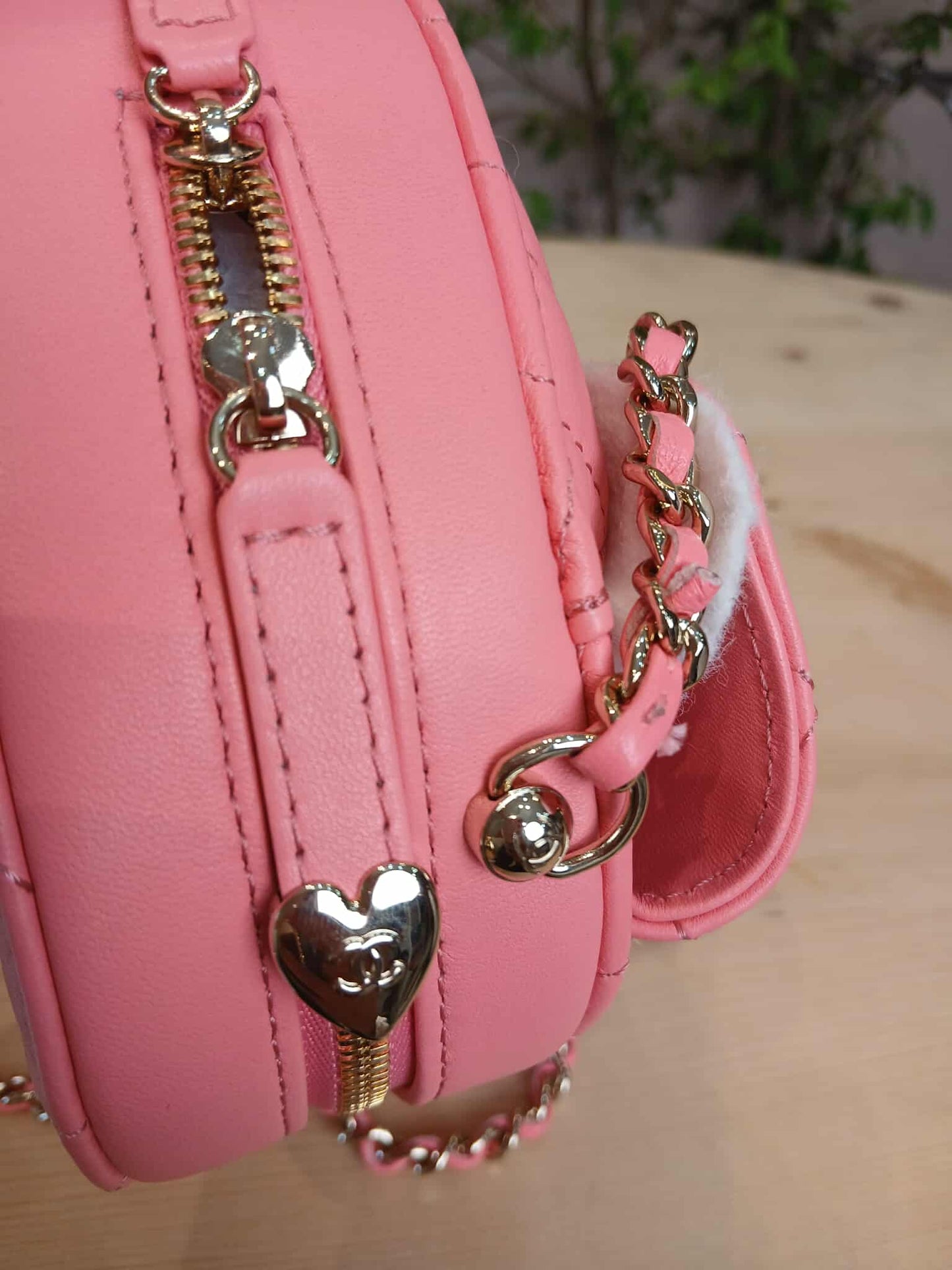 Chanel CC in Love Heart Bag Lambskin Pink Microchipped
