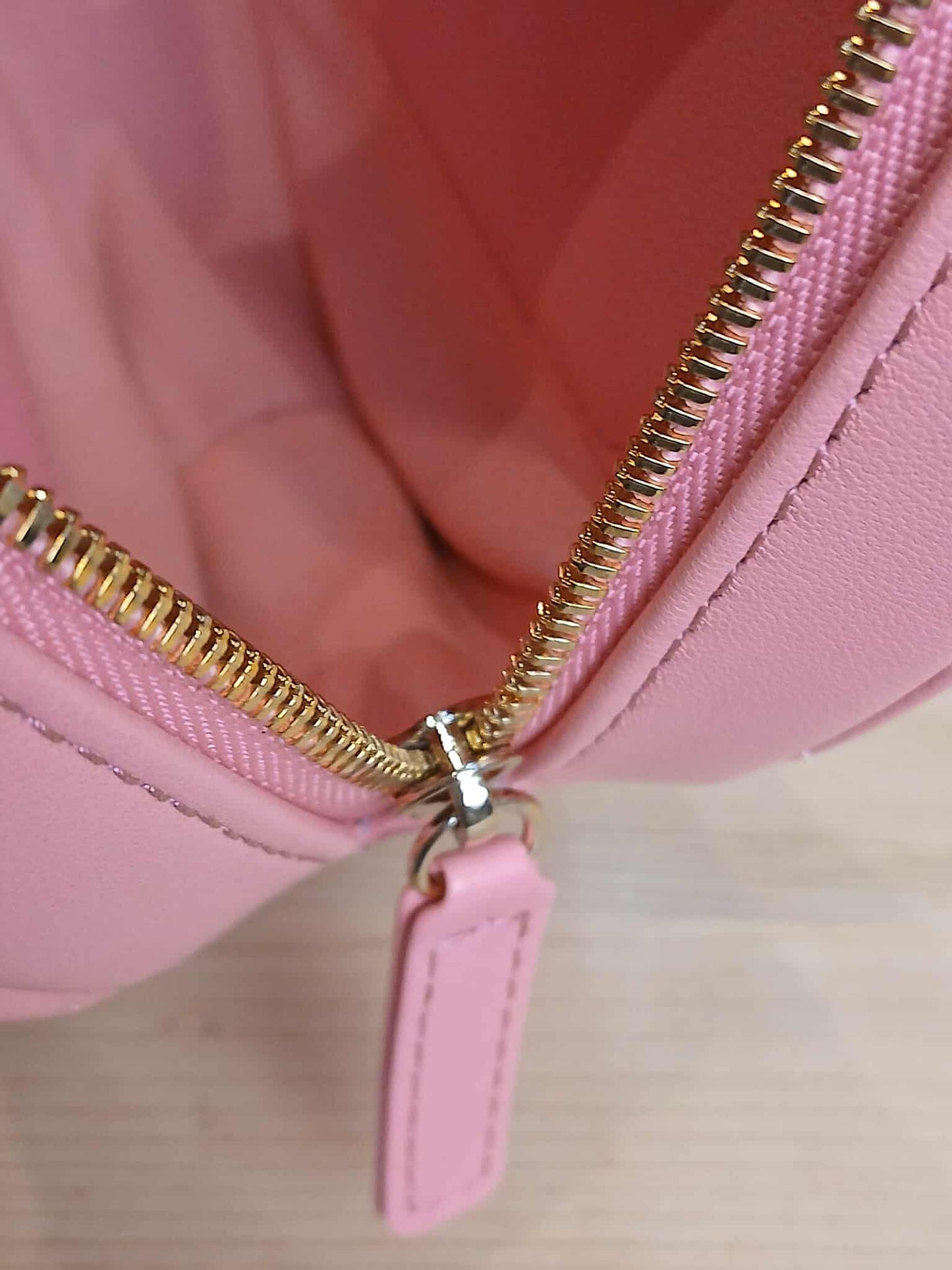 Chanel CC in Love Heart Bag Lambskin Pink Microchipped