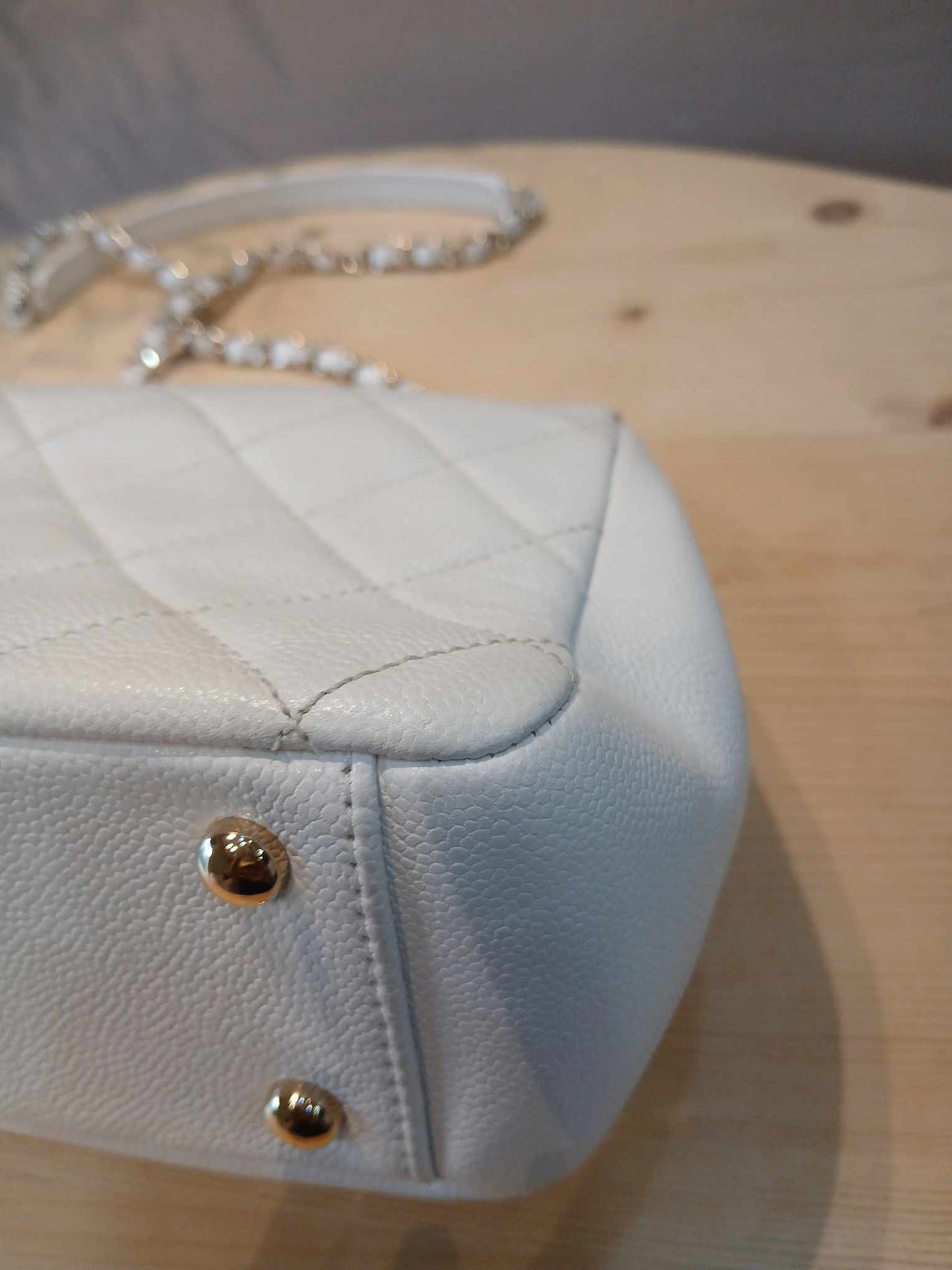 Chanel Affinity White Caviar Series 30