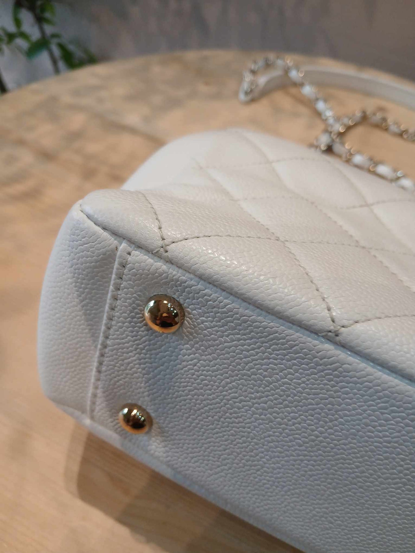 Chanel Affinity White Caviar Series 30