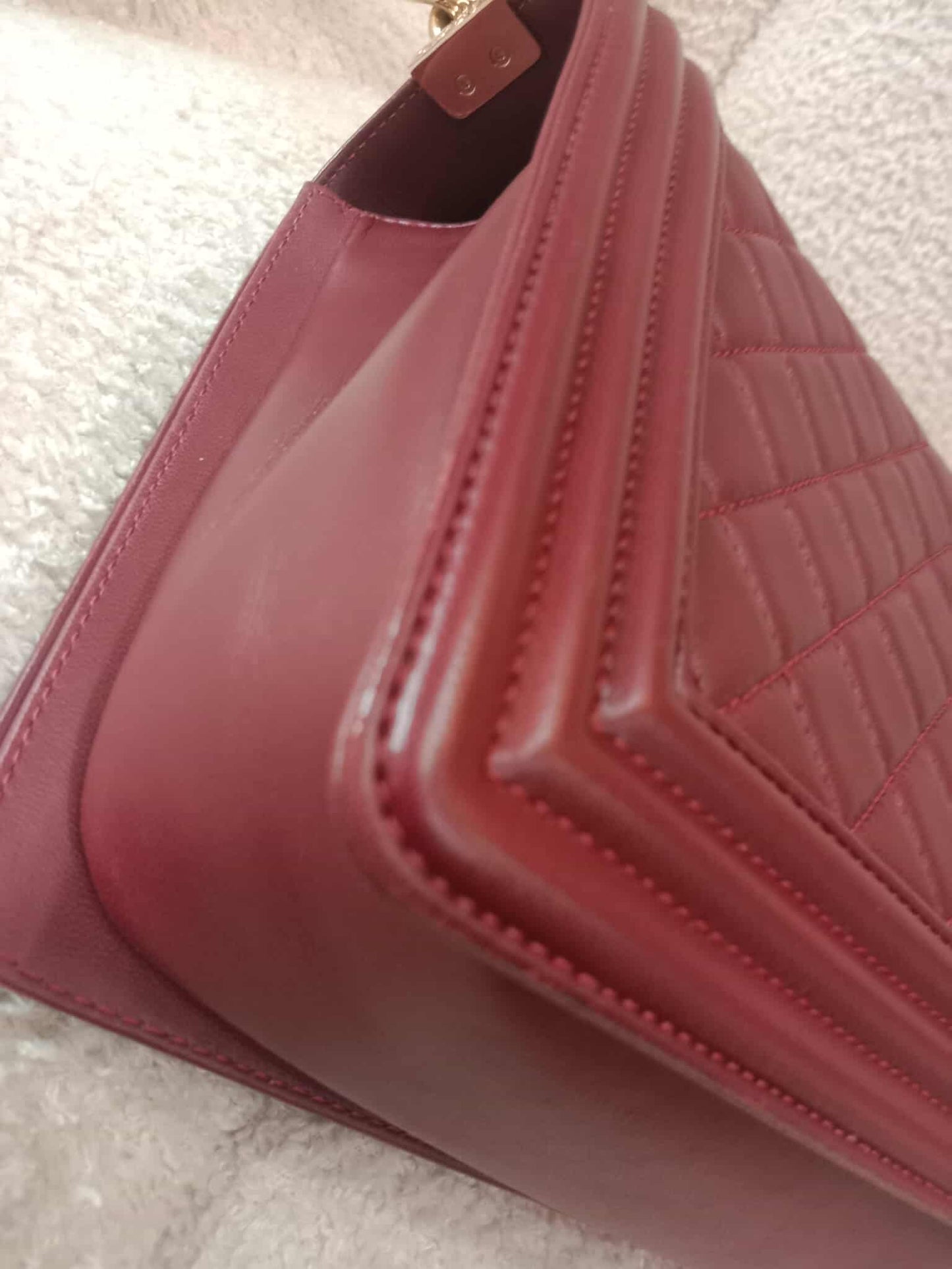 Chanel Boy Flap New Medium Burgundy Lambskin Series 22