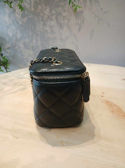 Chanel Vanity Case Black Lambskin Series 31