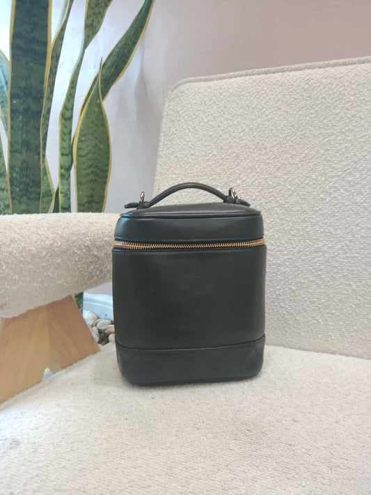 Chanel Vintage Vanity Lambskin Black Series 4