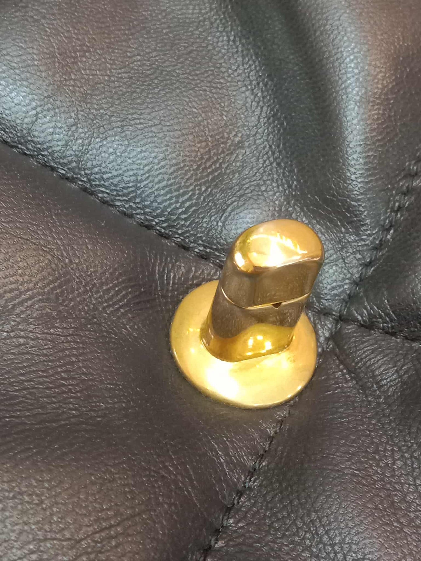 Chanel 19 Beige Midnight Blue Small Series 30