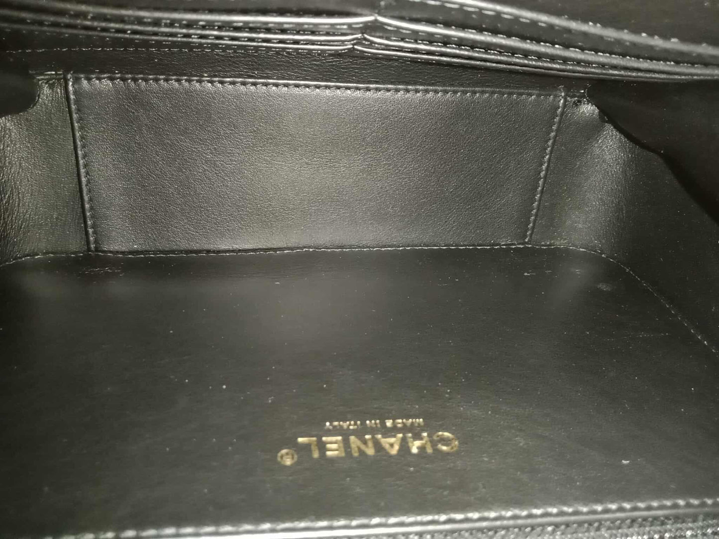 Chanel CC Filigree Vanity Case Caviar Black Large Series 29