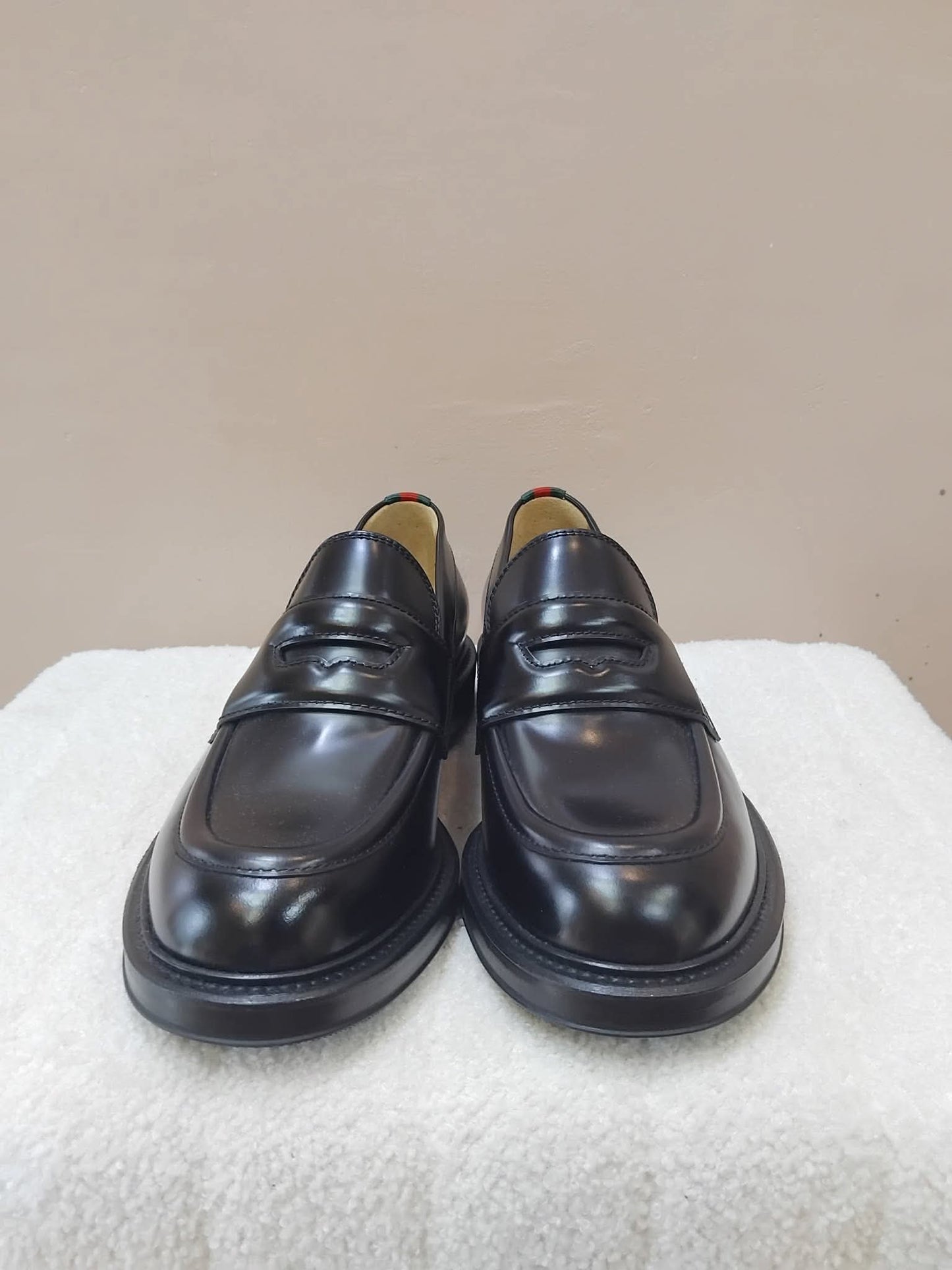 Gucci Men's Black Leather Loafers Size 7