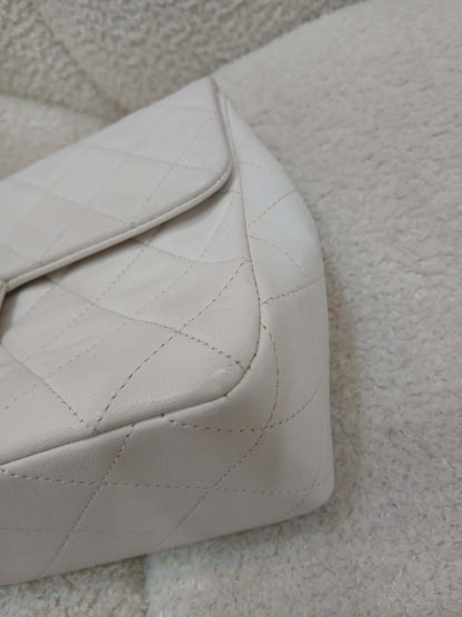 Chanel Matelasse Lambskin Vintage Flap White Series 1
