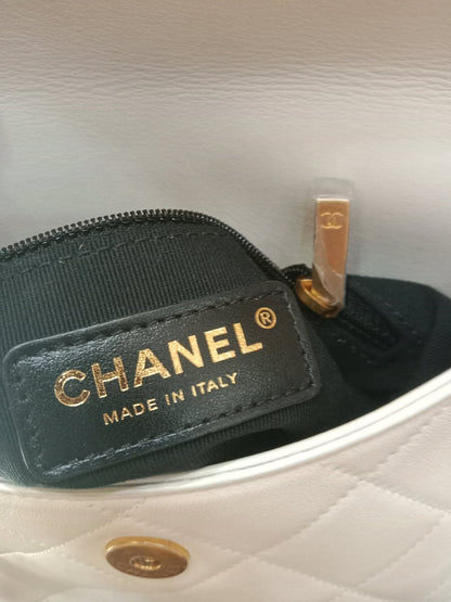 Chanel 21S Hobo Bag Qulted Lambskin White Series 31