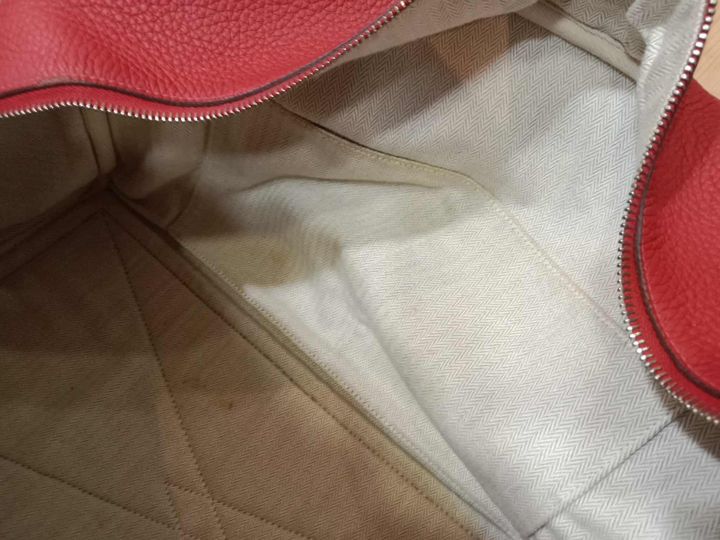 Hermes Victoria 43 Clemence Red Stamp R 2014