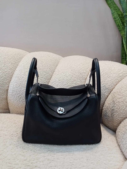 Hermes Lindy 30 Clemence Noir Stamp Y 2020