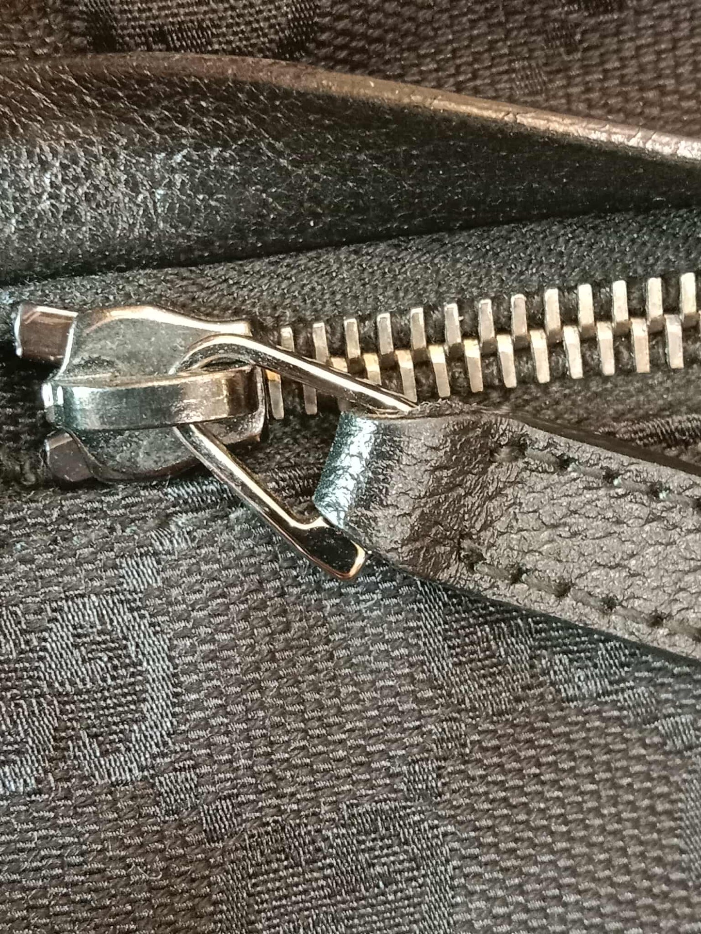 Gucci GG Canvas Beltbag Black