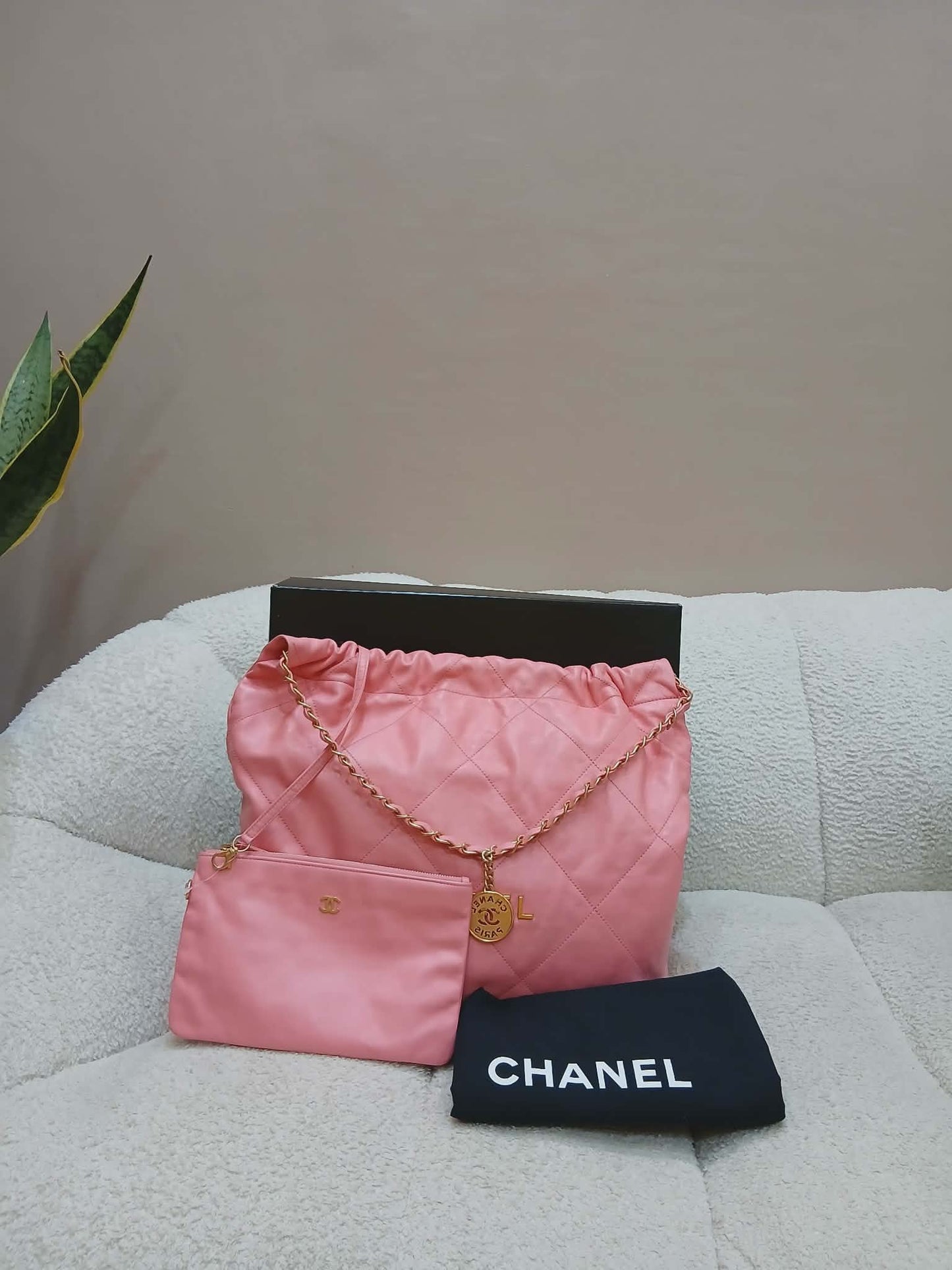 Chanel 22 Hobo Calfskin Pink Microchipped