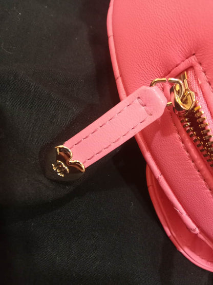 Chanel CC in Love Heart Bag Lambskin Pink Microchipped