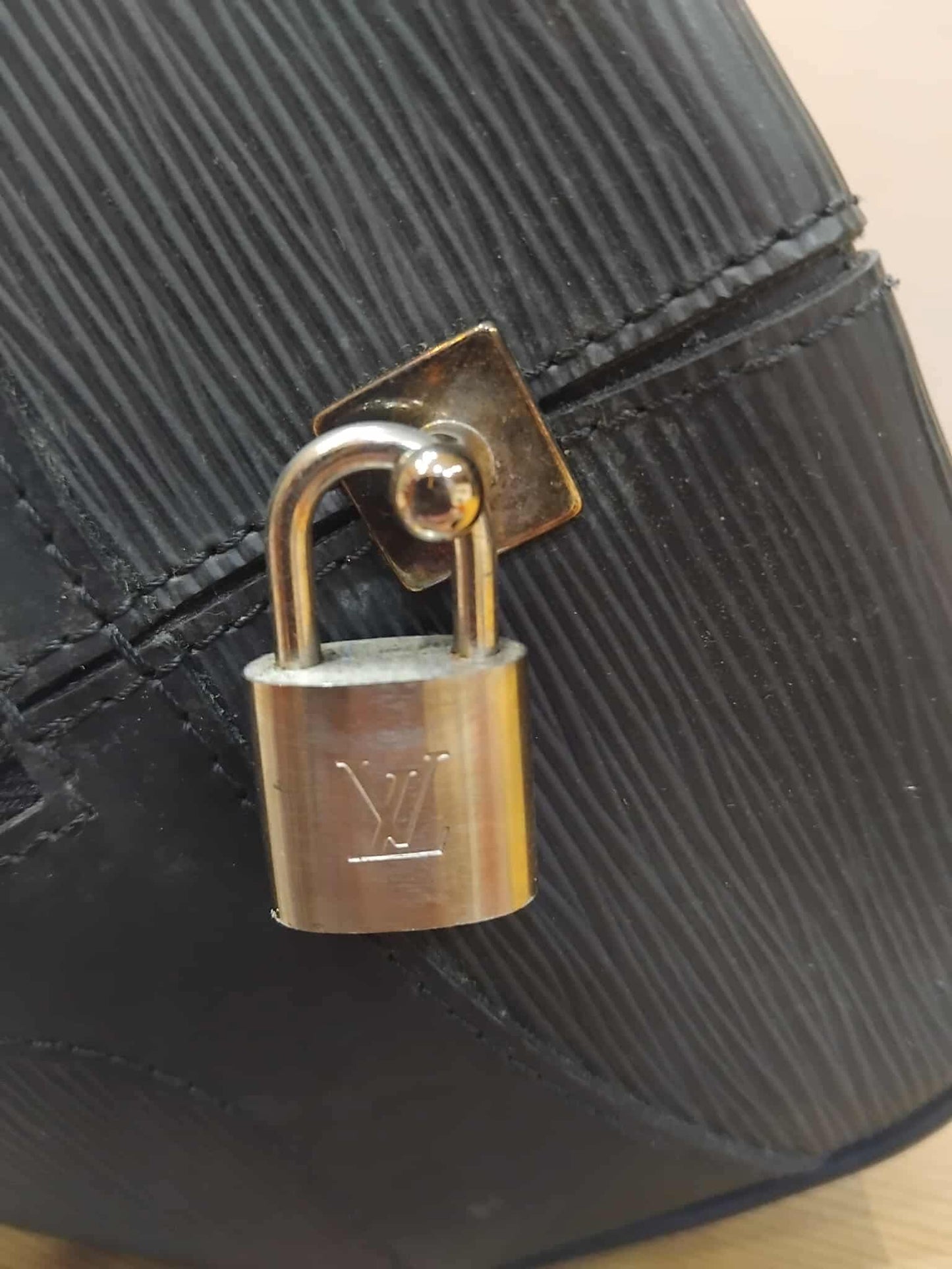 Louis Vuitton Bowling Montaige Epi Black PM