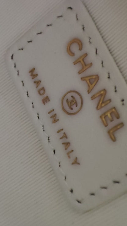 Chanel OCase Croc Embossed White Series 28