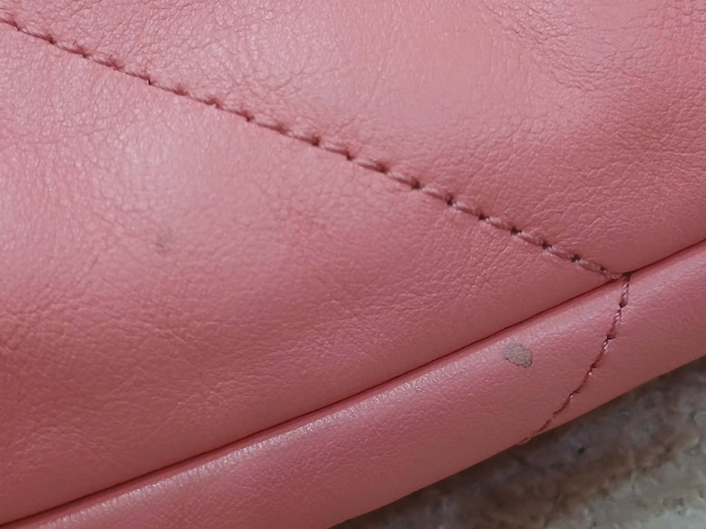 Chanel 22 Hobo Calfskin Pink Microchipped