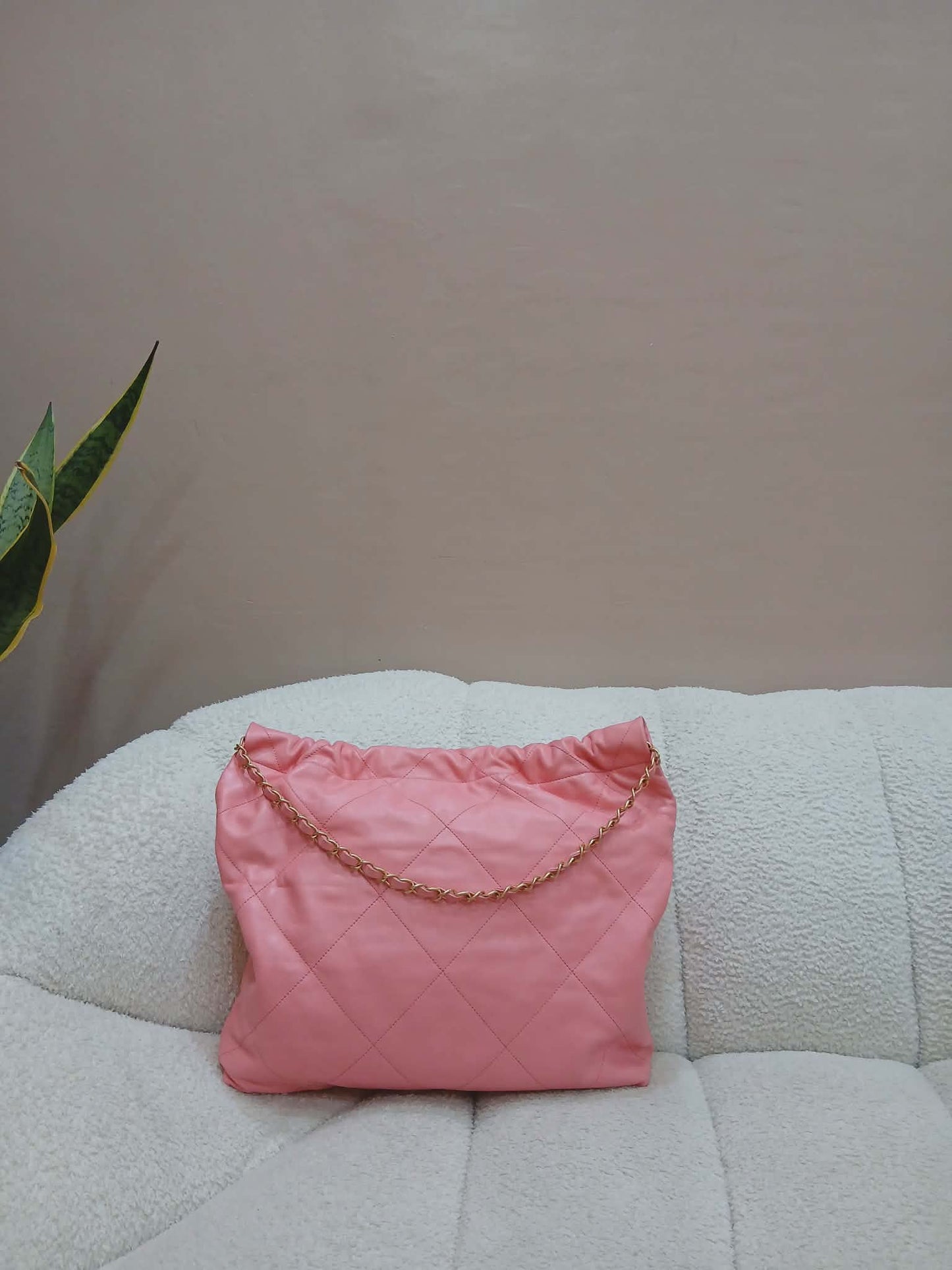 Chanel 22 Hobo Calfskin Pink Microchipped