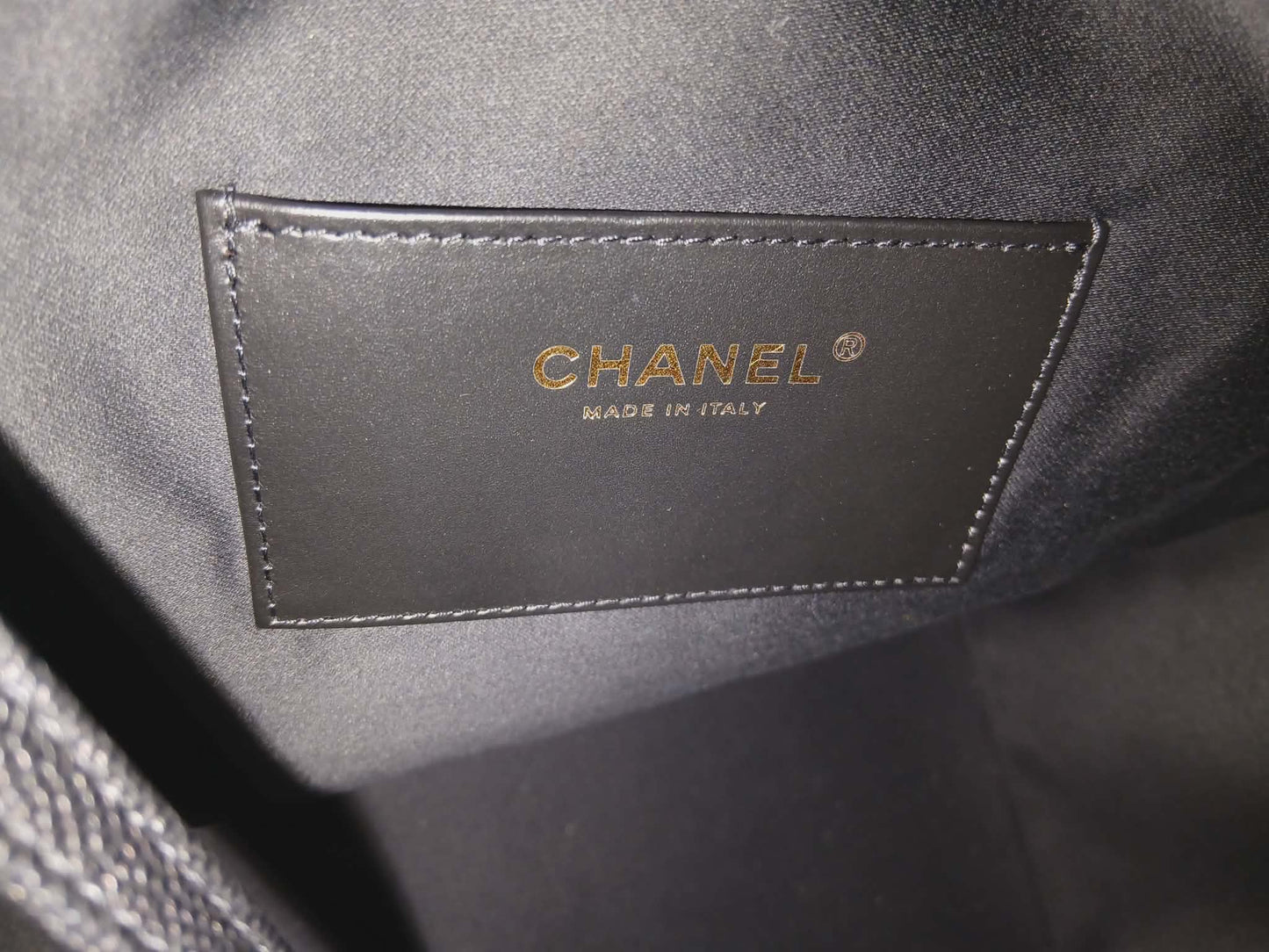 Chanel 25 Black Caviar Microchipped Fullset