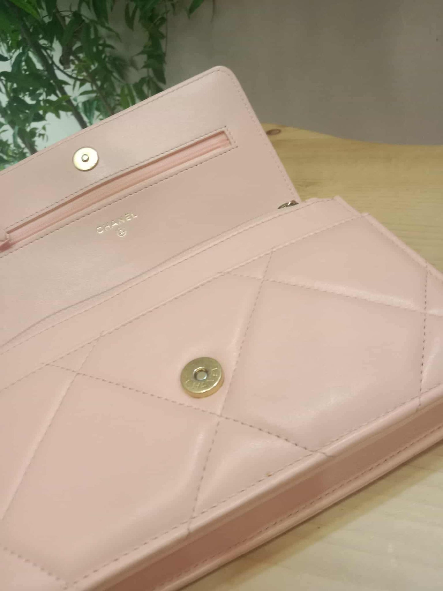 Chanel 19 Wallet on Chain Peach in Quilted Lambskin Microchipped