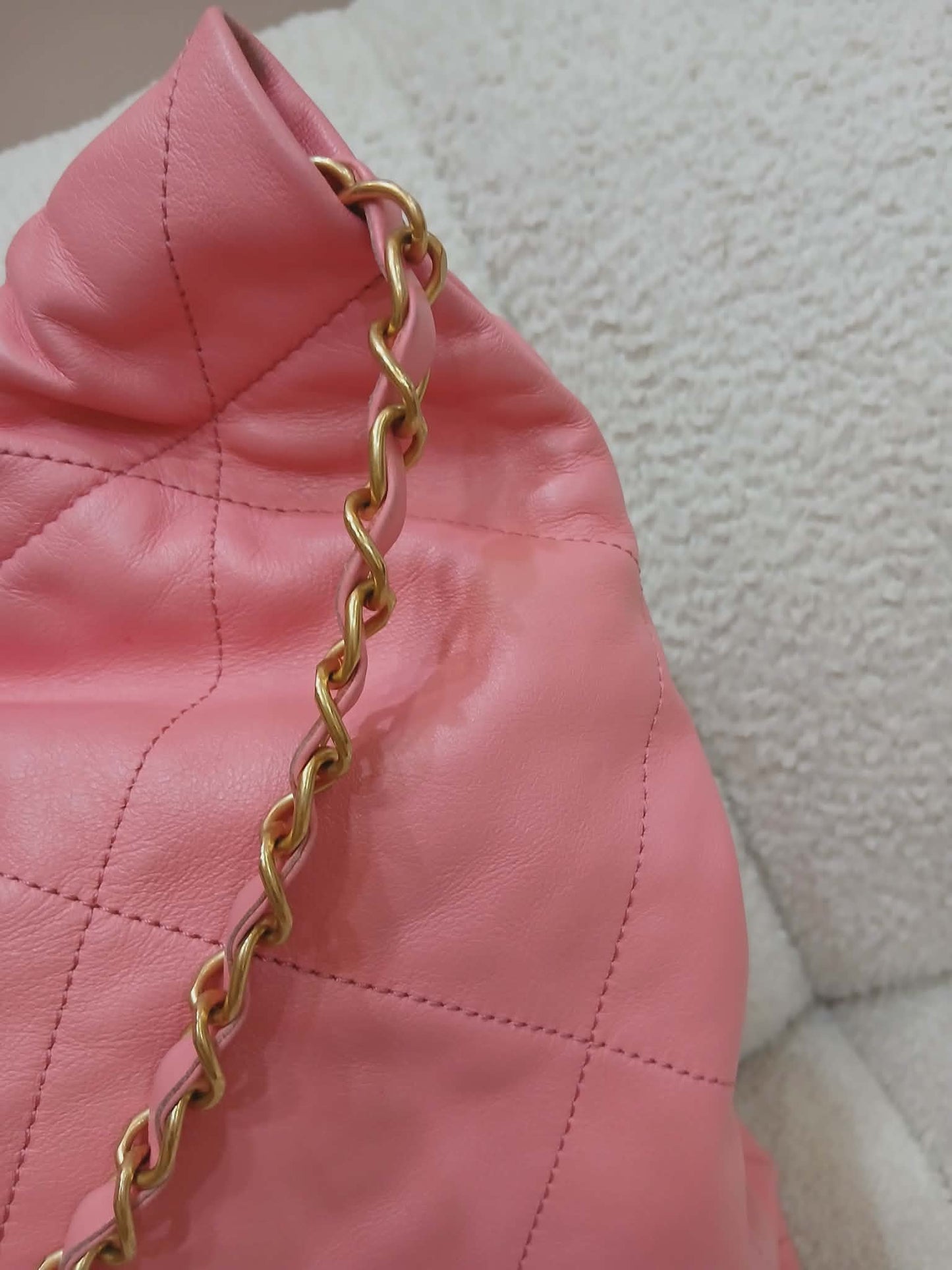 Chanel 22 Hobo Calfskin Pink Microchipped
