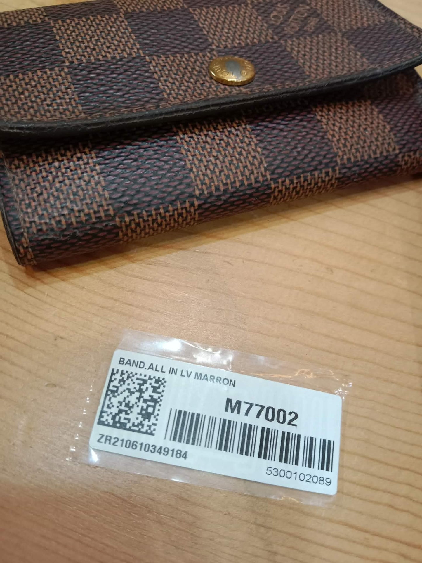 Louis Vuitton 6 Slots Keyholder Damier Ebene