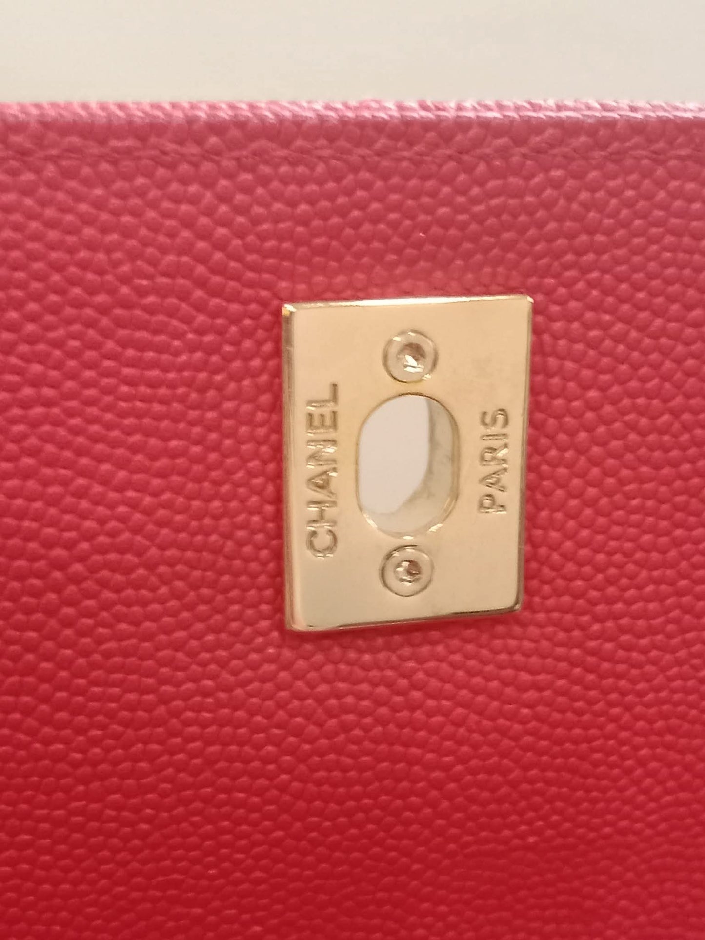 Chanel Business Affinity Red Medium Series 28