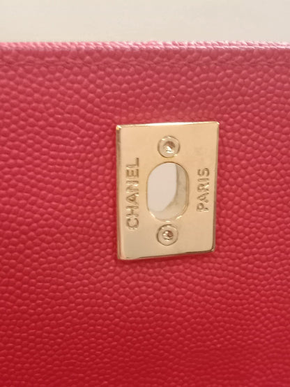 Chanel Business Affinity Red Medium Series 28