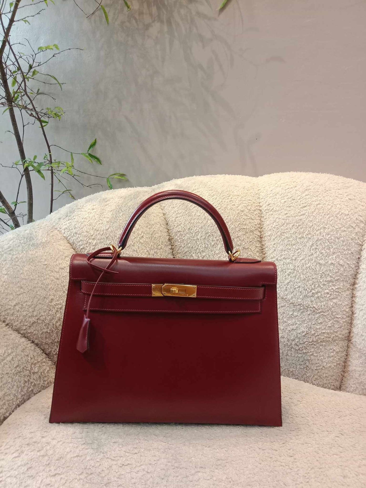 Hermes Kelly 32 Boxcalf Bordeaux Stamp F Square 2002