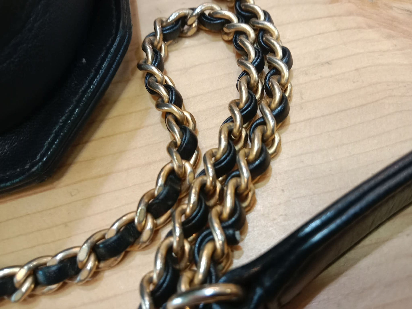 Chanel CC Crossing Leather Chain Shoulder Bag Lambskin Series 23