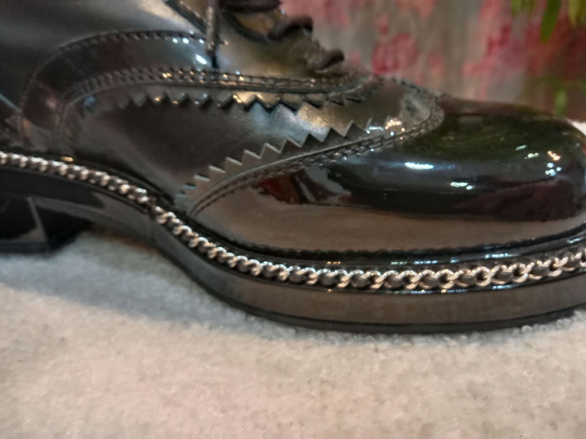 Chanel Black Patent Calfskin CC Brogue Lace-Up Oxford Size 38