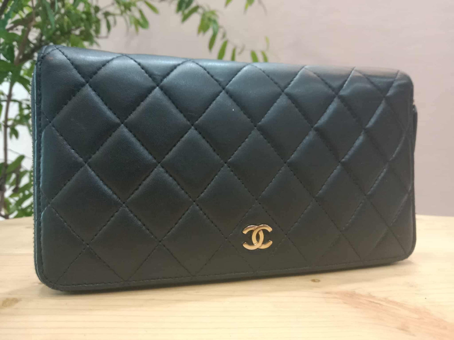 Chanel Quilted Leather Zip-Around Lambskin Wallet Series 22