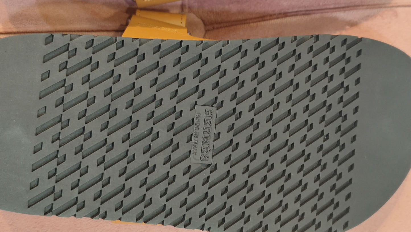 Hermes Chypre Camel Size 38.5