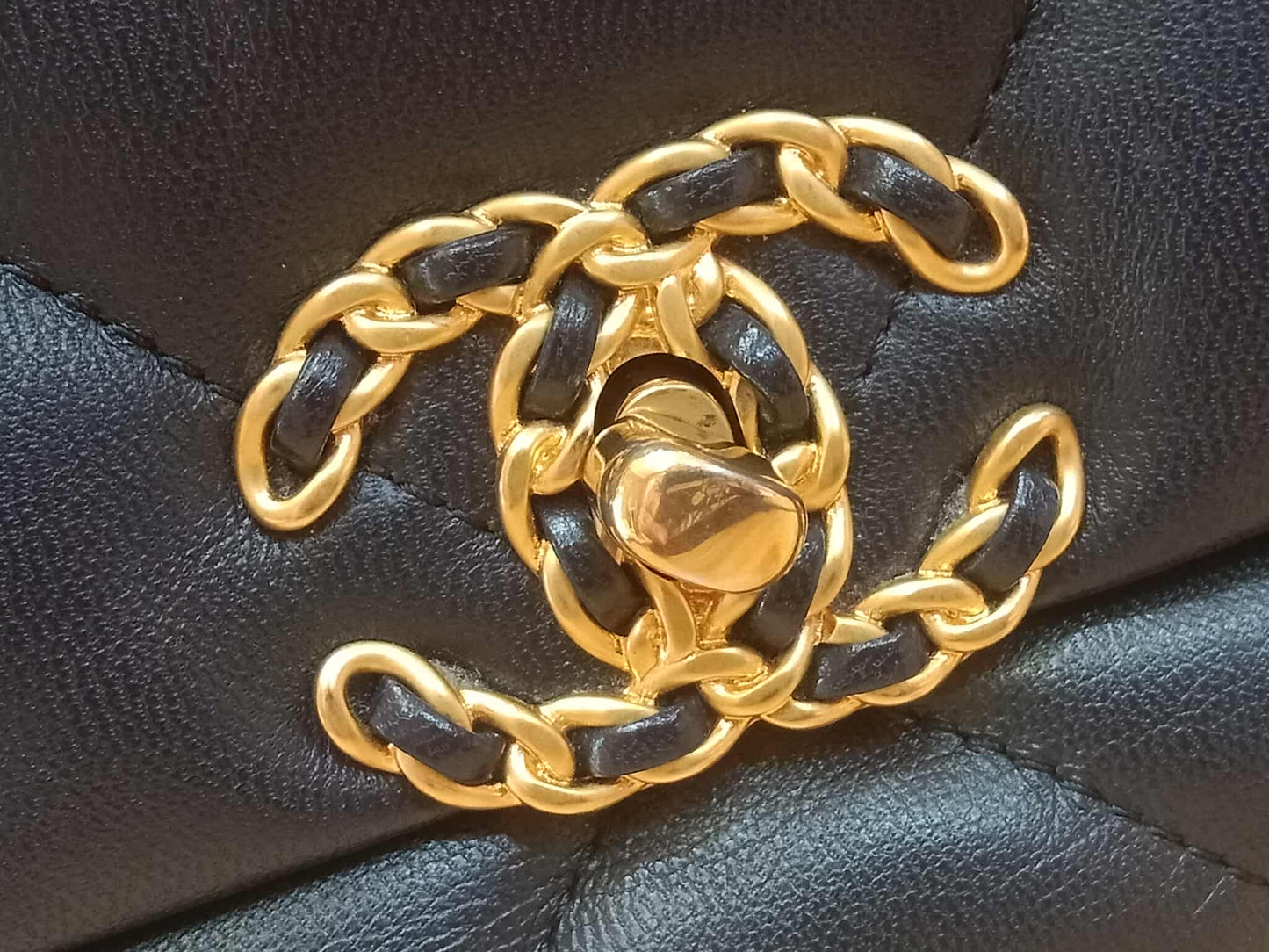 Chanel 19 Beige Midnight Blue Small Series 30