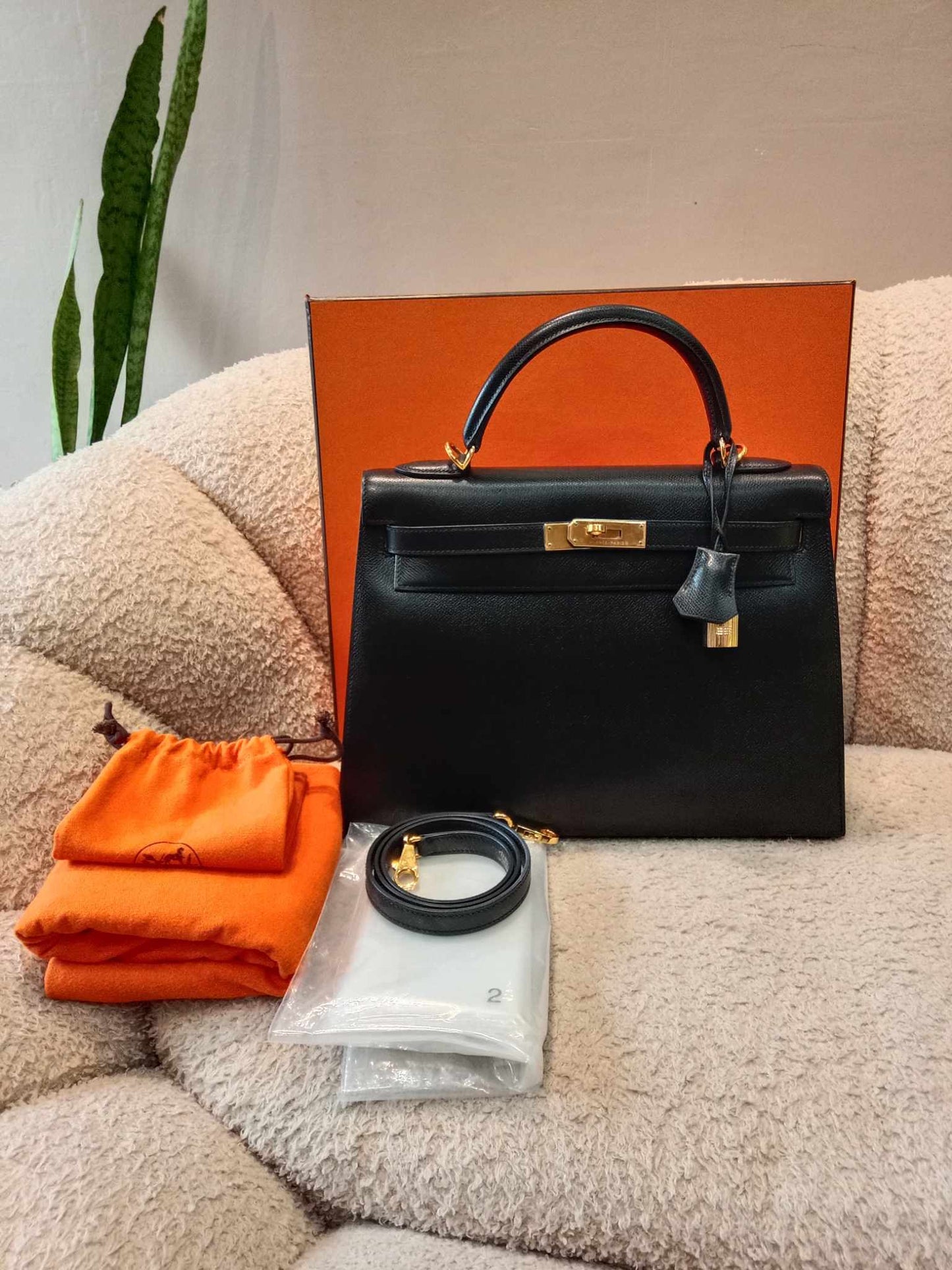 Hermes Kelly 32 Epsom Noir Stamp G Square 2003