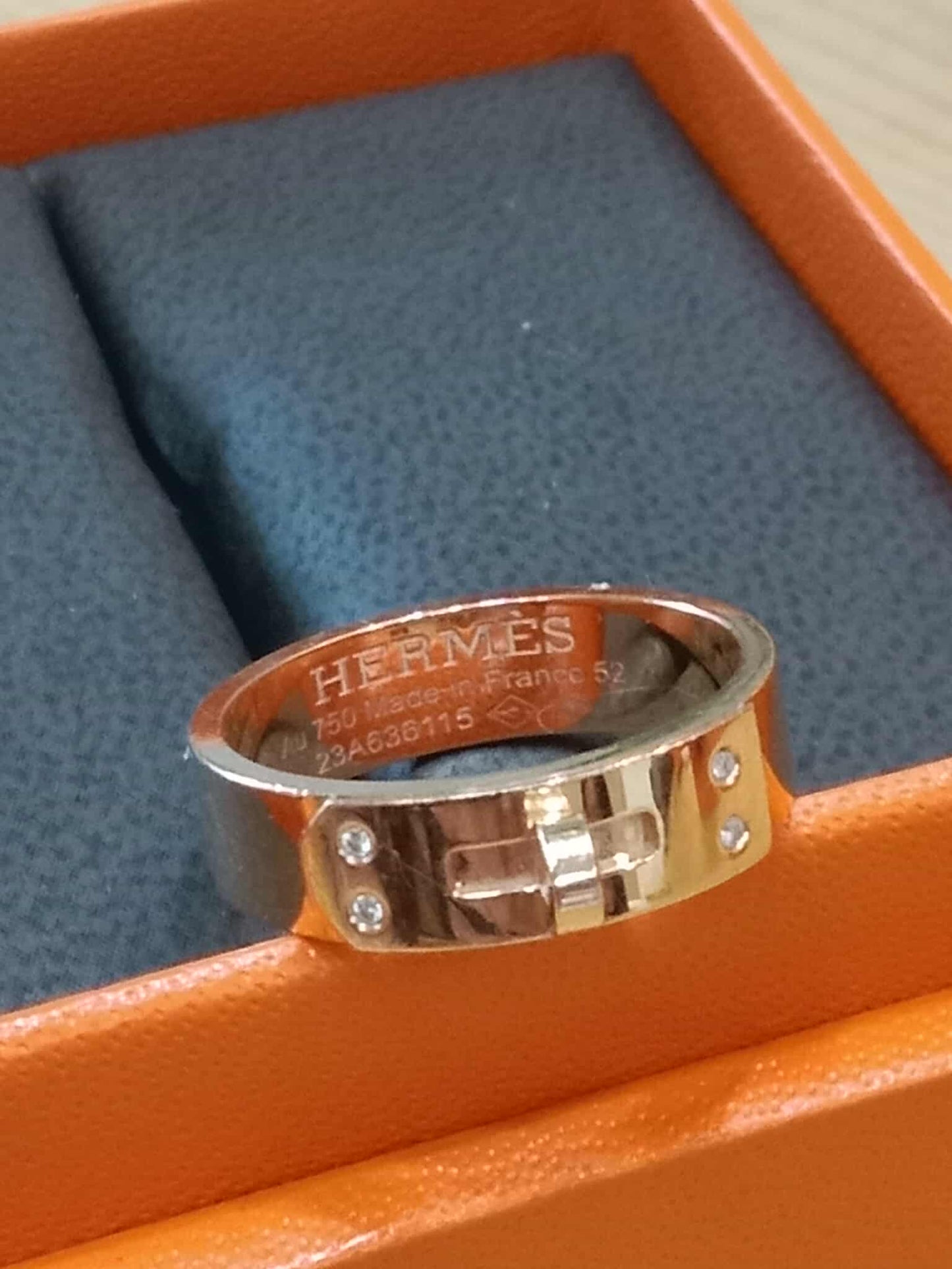 Hermes Kelly Ring in 18K Rose Gold Pave-Set Diamonds on the Clasp Motif