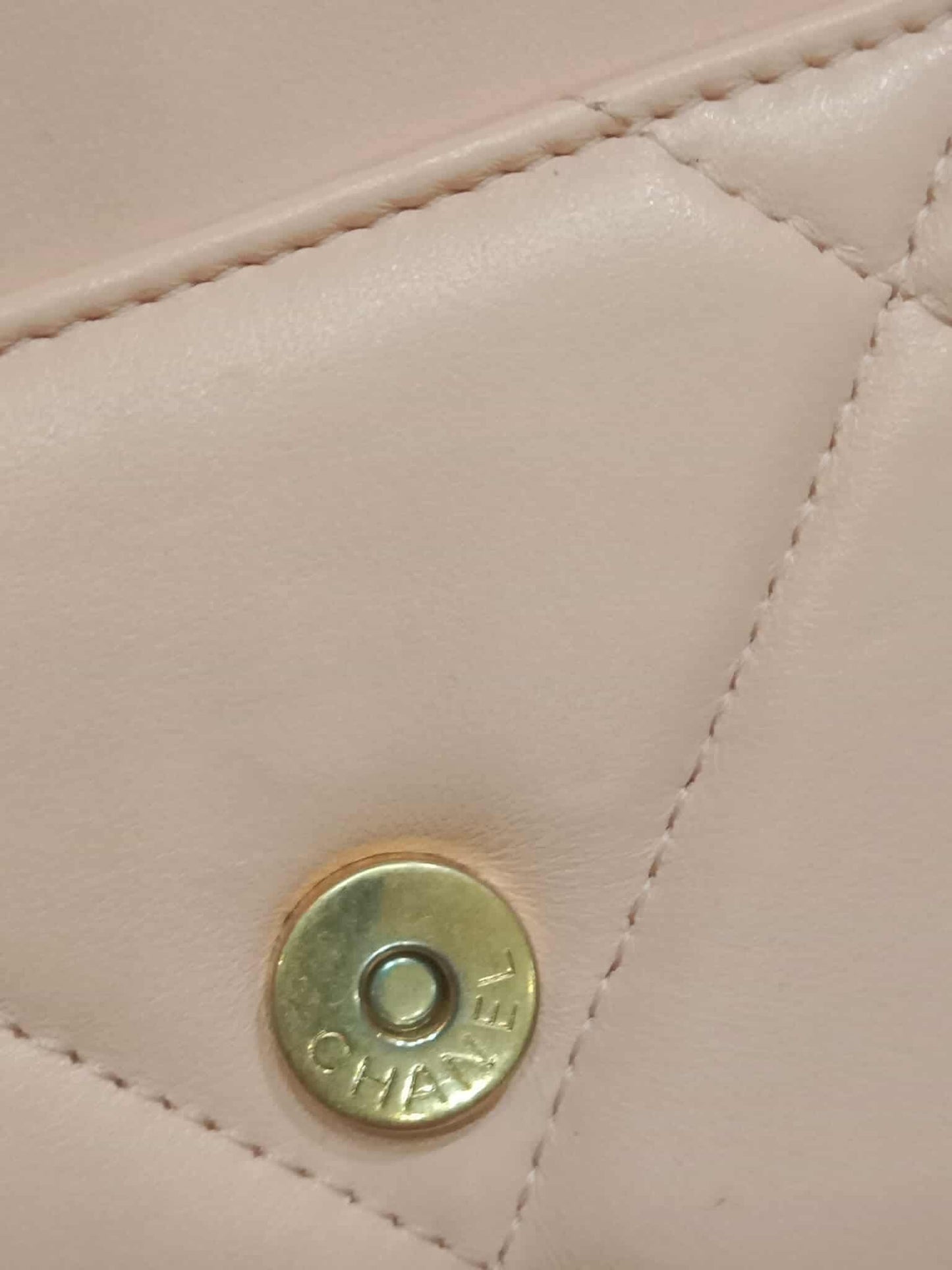 Chanel 19 Wallet on Chain Peach in Quilted Lambskin Microchipped