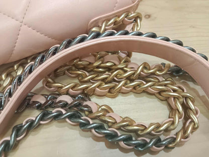 Chanel 19 Wallet on Chain Peach in Quilted Lambskin Microchipped