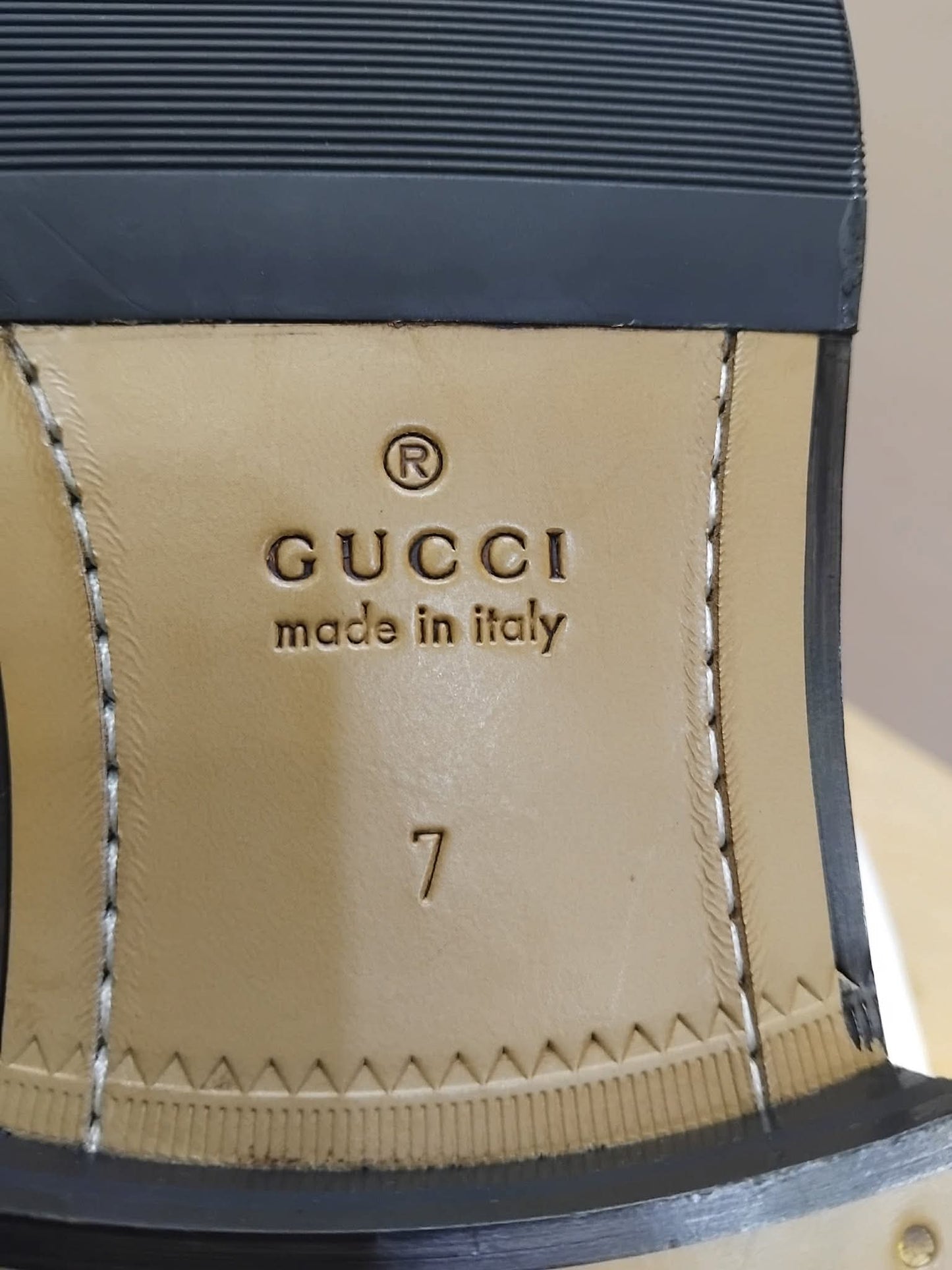 Gucci Men's Black Leather Loafers Size 7
