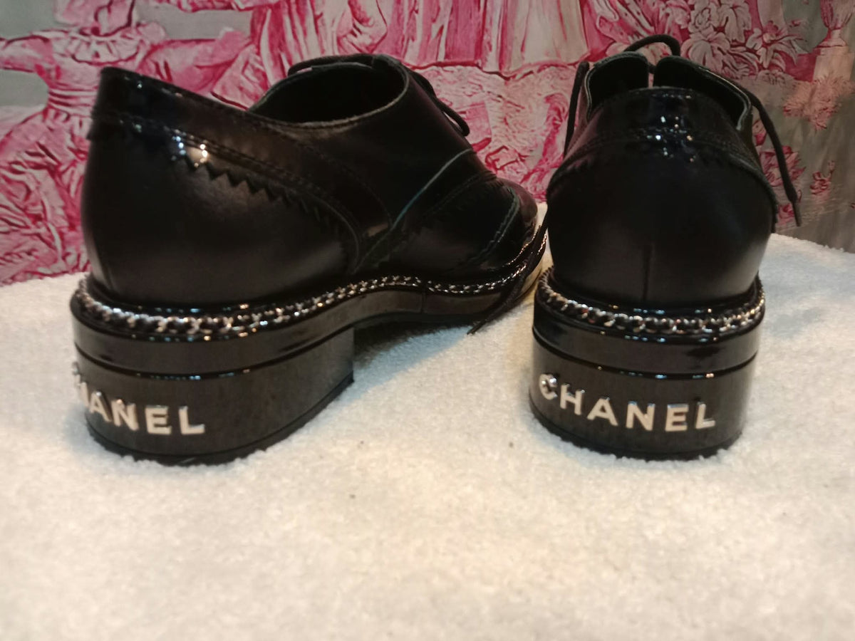 Chanel Black Patent Calfskin CC Brogue Lace-Up Oxford Size 38