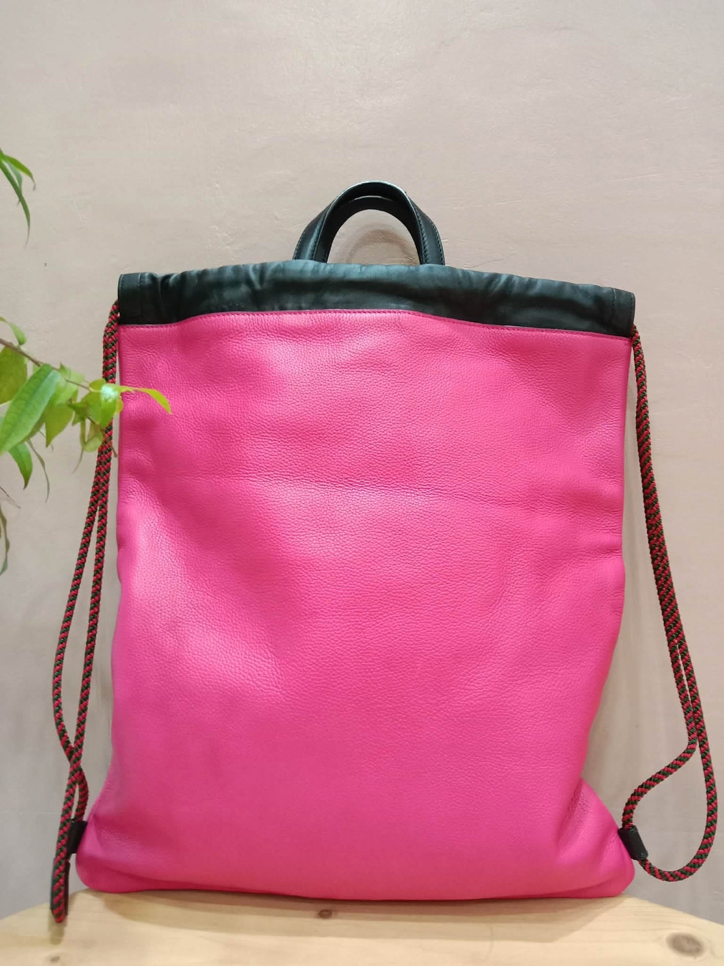Gucci Printed Drawstring Backpack Grained Leather Pink/Black
