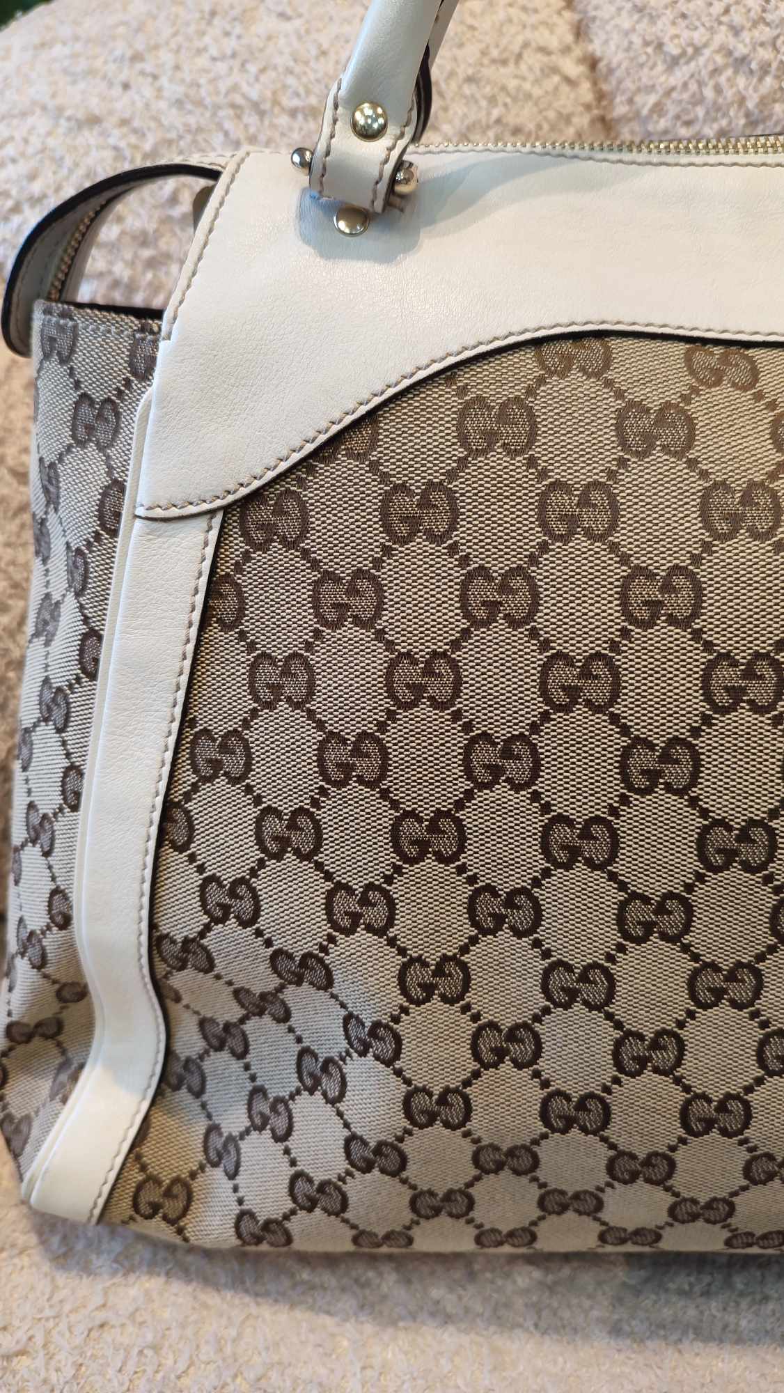 Gucci GG Canvas Trophy Bag Brown/White