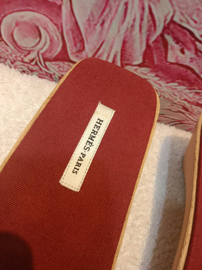 Hermes "Fourre-Tout" Wooden Canvas Burgundy/Red Sandals Size 37