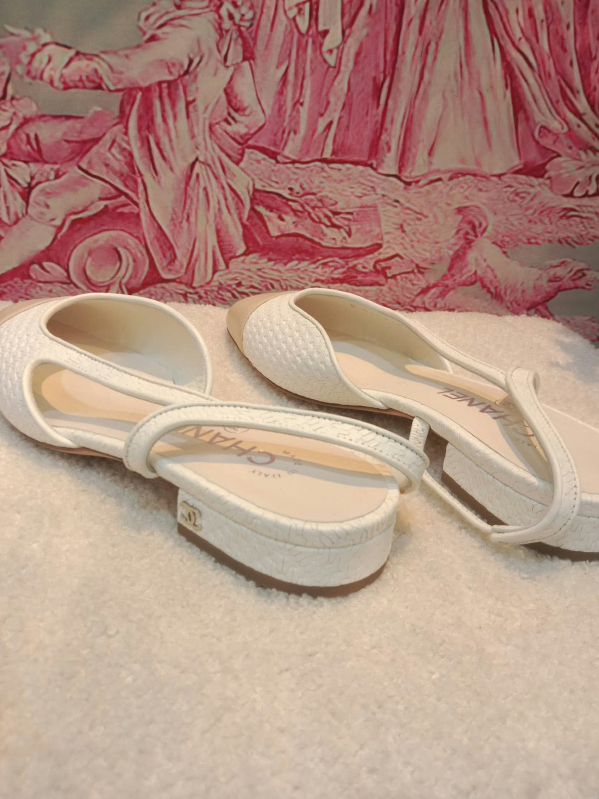 Chanel White and Beige Slingback Flat Shoes Size 36.5