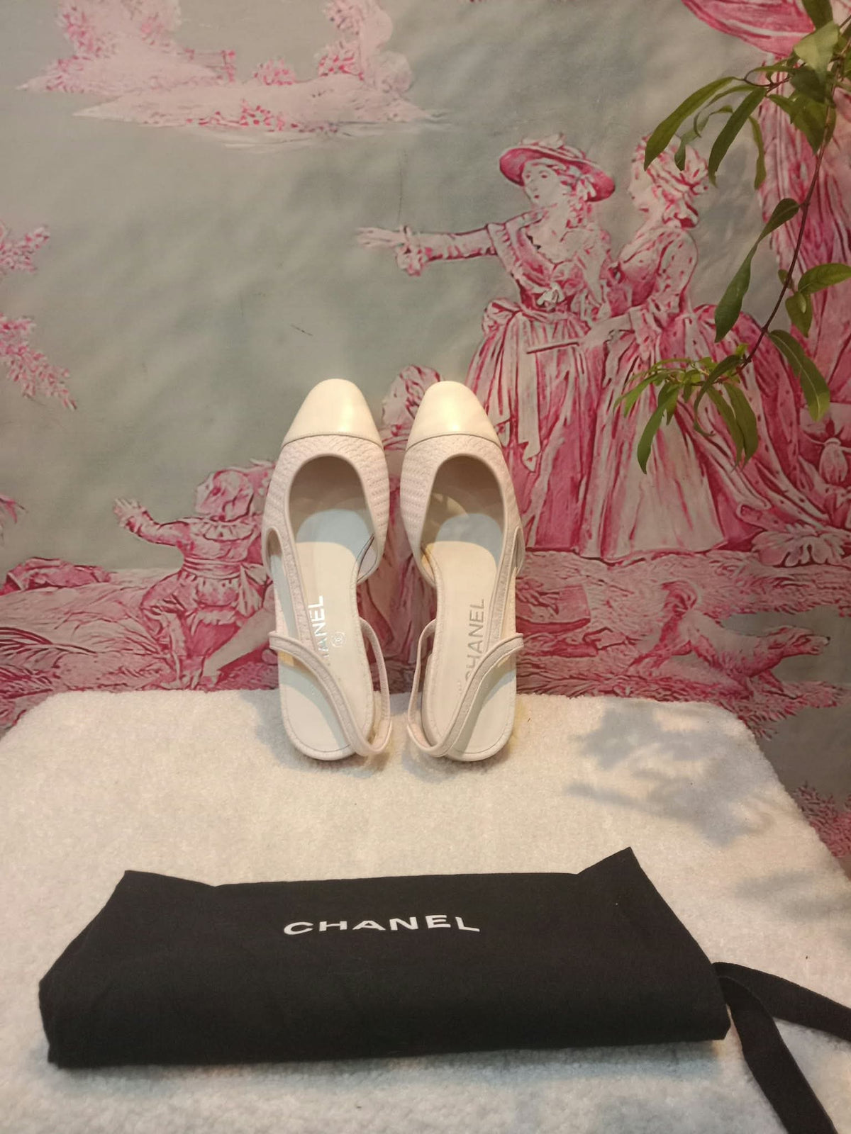 Chanel Cream Slingback Pumps size 36.5