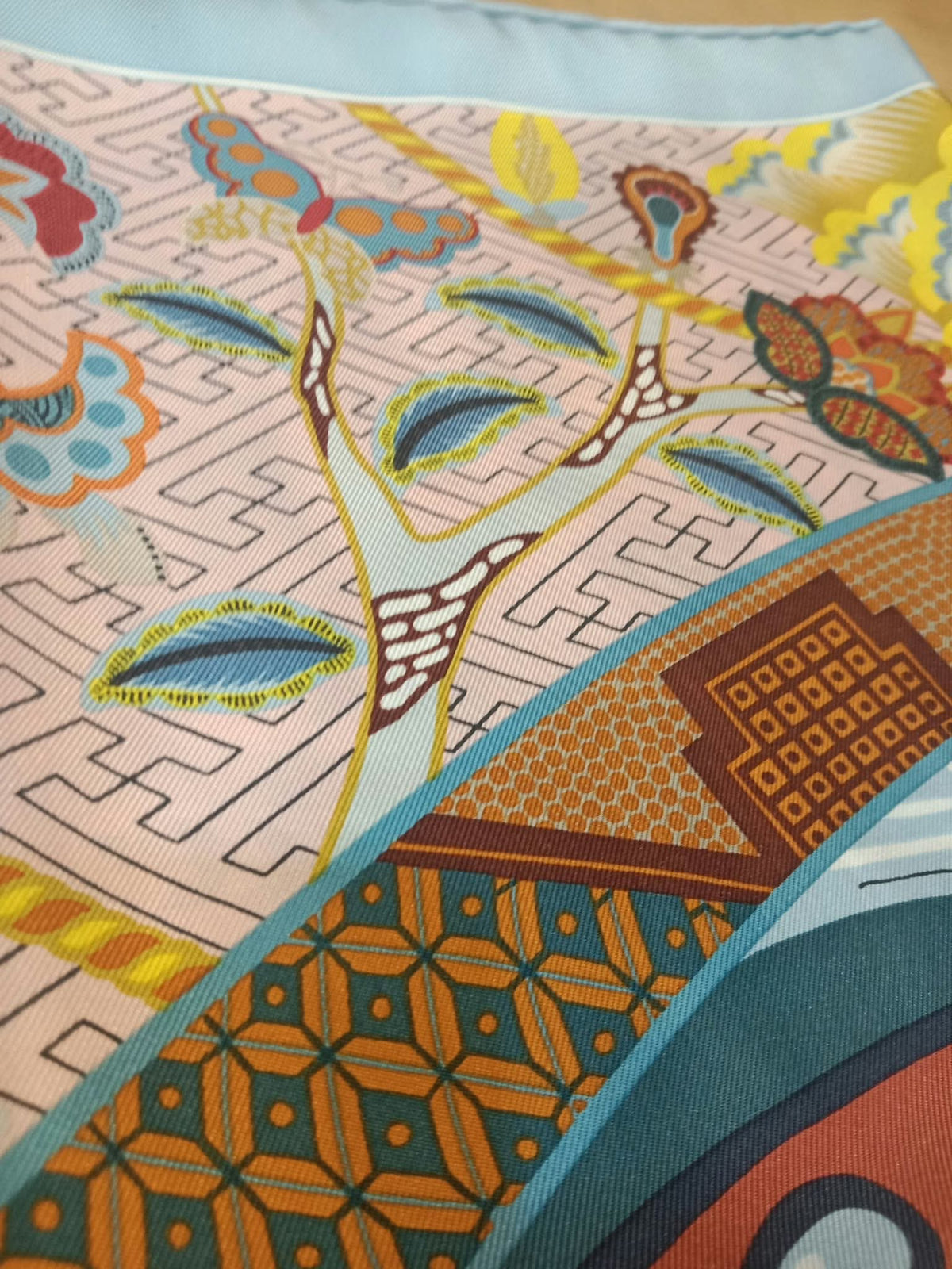 Hermes "Duo Cosmique" Carre 90 Silk Scarf