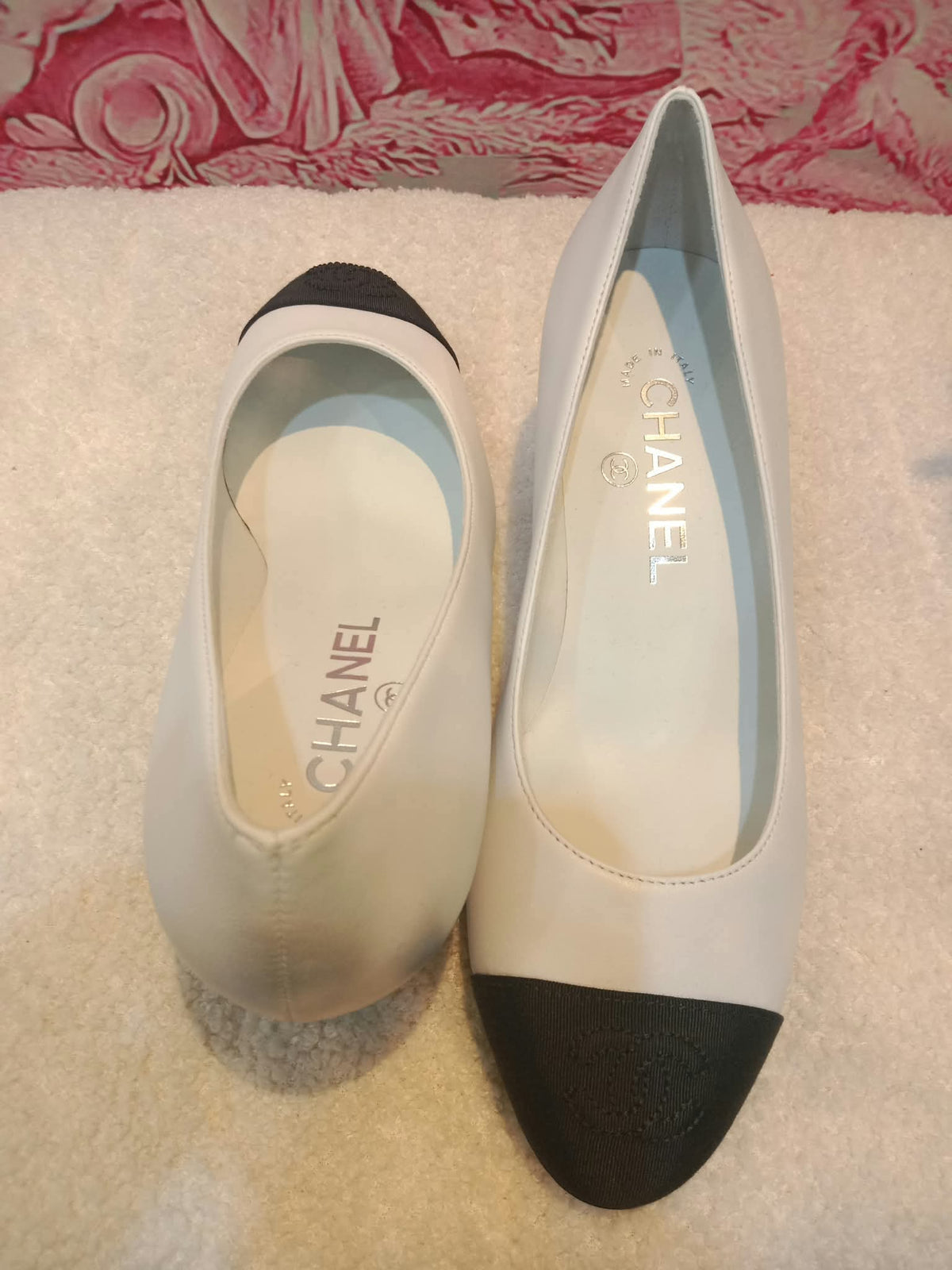 Chanel White and Black Cap-Toe Pumps Light Blue Size 36.5